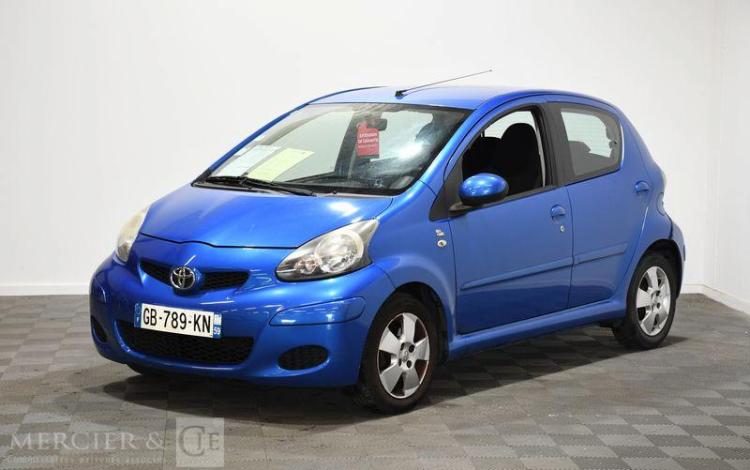 TOYOTA AYGO 1.4 D 55 LES-BLEUS  GB-789-KN