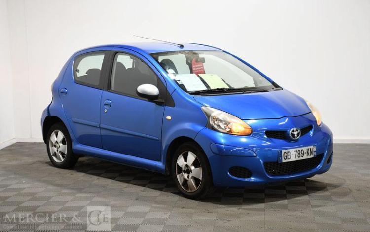 TOYOTA AYGO 1.4 D 55 LES-BLEUS  GB-789-KN