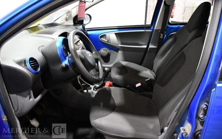 TOYOTA AYGO 1.4 D 55 LES-BLEUS  GB-789-KN
