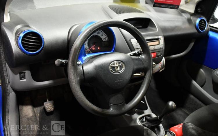 TOYOTA AYGO 1.4 D 55 LES-BLEUS  GB-789-KN