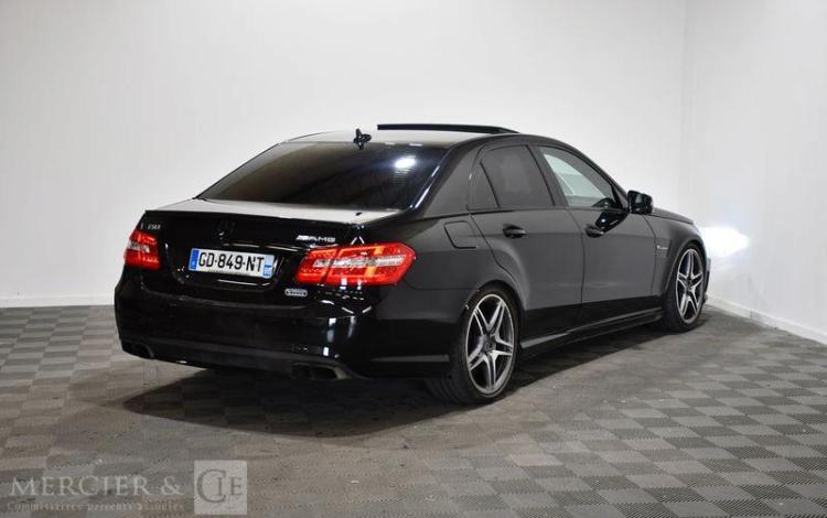 MERCEDES CLASSE E AMG NOIR GD-849-NT