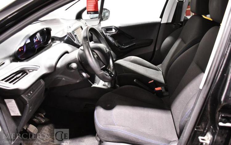 PEUGEOT 208 1.2 VTI 80ch STYLE NOIR GF-340-XN