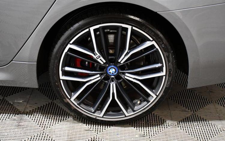 BMW SERIE 5 M SPORT GRIS GF-396-NE
