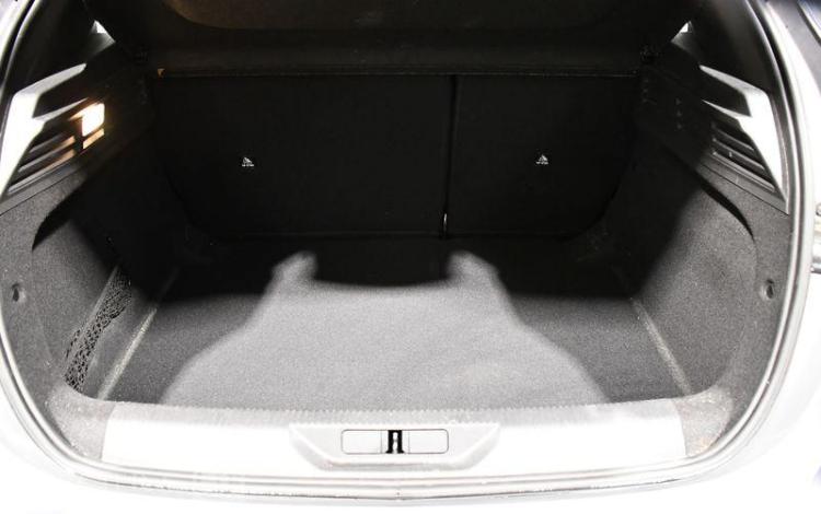PEUGEOT 308 ACTIVE  GF-614-LZ