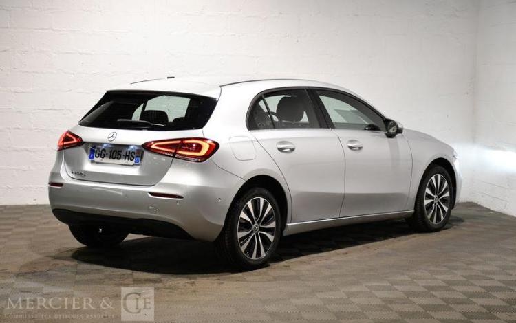 MERCEDES CLASSE A 250 e 8G-DCT BUSINESS LINE GRIS GG-105-HS