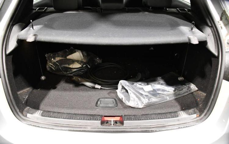 MERCEDES CLASSE A 250 e 8G-DCT BUSINESS LINE GRIS GG-105-HS