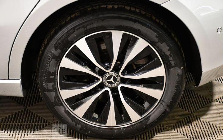 MERCEDES CLASSE A 250 e 8G-DCT BUSINESS LINE GRIS GG-105-HS