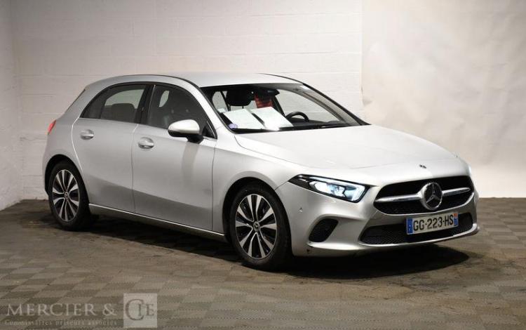 MERCEDES CLASSE A 180 BM6 BUSINESS LINE 5P GRIS GG-223-HS