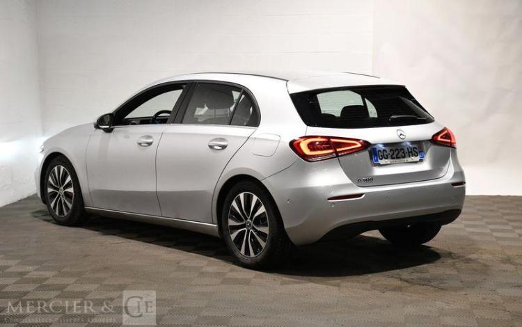 MERCEDES CLASSE A 180 BM6 BUSINESS LINE 5P GRIS GG-223-HS