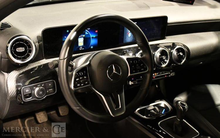 MERCEDES CLASSE A 180 BM6 BUSINESS LINE 5P GRIS GG-223-HS