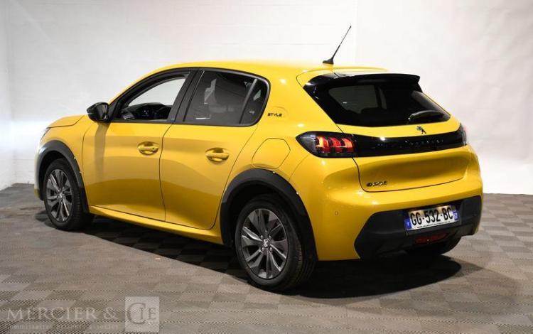 PEUGEOT e-208 135ch 50KWH STYLE JAUNE GG-532-BC