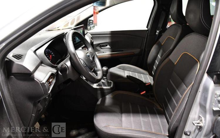 DACIA SANDERO STEPWAY 1.0 TCE 90ch CONFORT GRIS GH-214-MJ