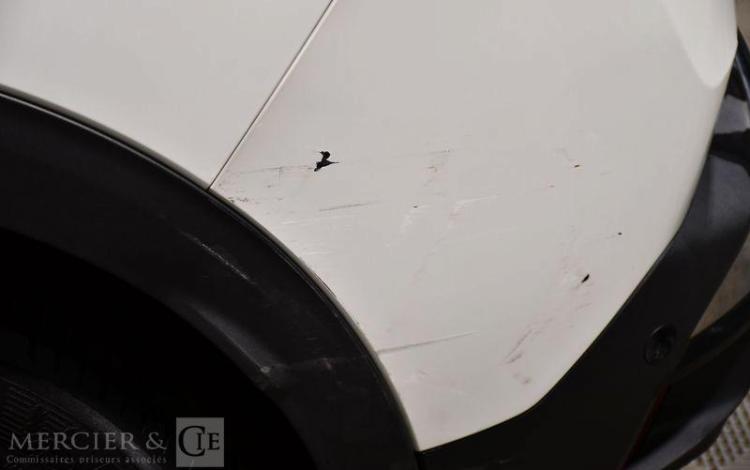 PEUGEOT 3008 BLANC GH-246-BQ