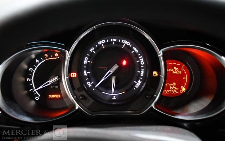 CITROEN DS3 1,6 HDI 90 AIRDREAM SOCHIC ROUGE GH-289-XK