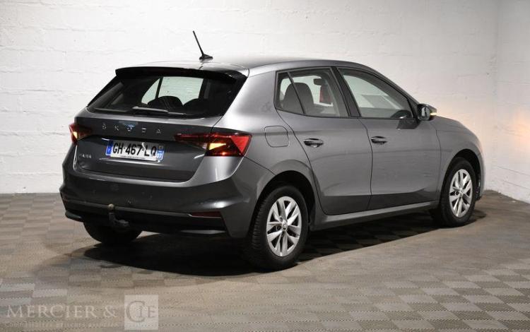 SKODA FABIA 1.0 TSI 110ch AMBITION DSG GRIS GH-467-LQ