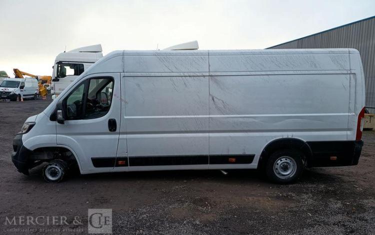 FIAT DUCATO FOURGON XLH2 3.5T 140ch – DIESEL – AN 2022 BLANC GJ-527-LF