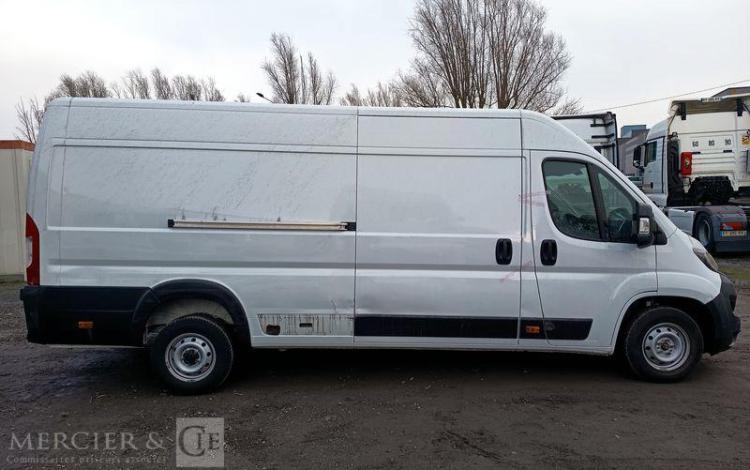 FIAT DUCATO FOURGON XLH2 3.5T 140ch – DIESEL – AN 2022 BLANC GJ-527-LF