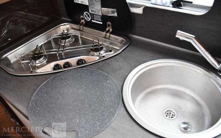 WEINSBERG CARAVANE WEINSBERG BLANC GJ-865-XL