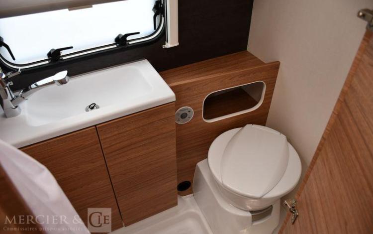 WEINSBERG CARAVANE WEINSBERG BLANC GJ-865-XL