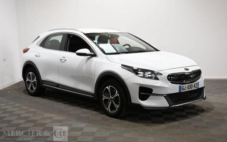 KIA XCEED ACTIVE BLANC GJ-930-KZ