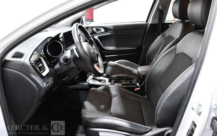 KIA XCEED ACTIVE BLANC GJ-930-KZ