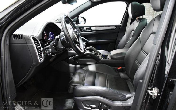 PORSCHE CAYENNE COUPE E-HYBRID NOIR GK-020-FT