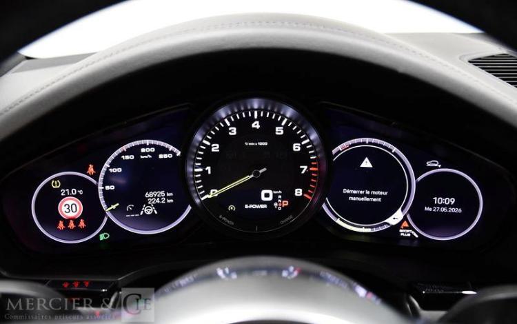PORSCHE CAYENNE COUPE E-HYBRID NOIR GK-020-FT