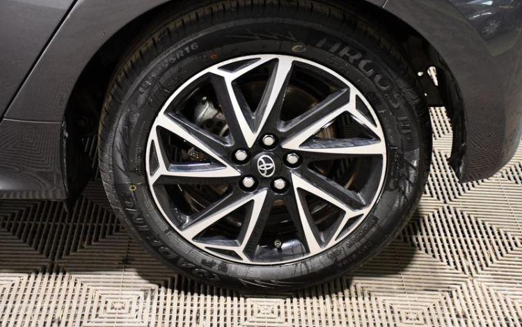 TOYOTA YARIS 1.5 114ch MHEV DESIGN BVA GRIS GK-771-MC