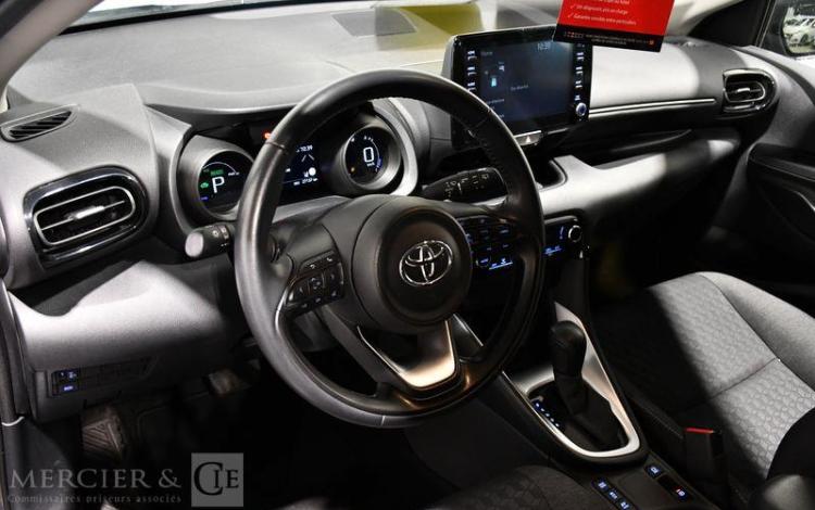 TOYOTA YARIS 1.5 114ch MHEV DESIGN BVA GRIS GK-771-MC