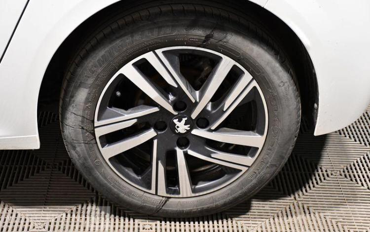 PEUGEOT 208 1.2 PURETECH 100ch ALLURE PACK EAT BLANC GL-577-WA