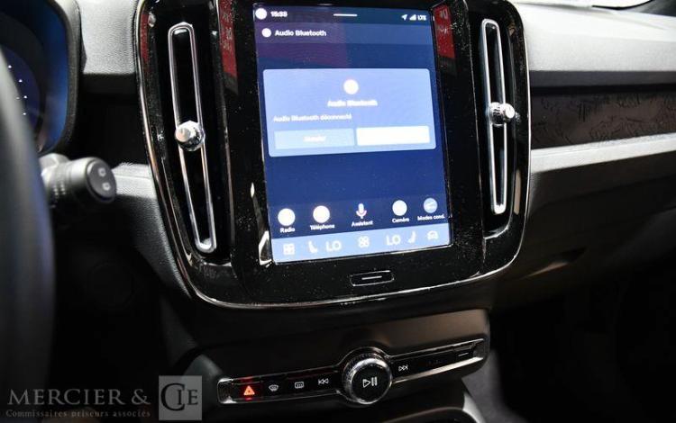VOLVO XC40 ELECTRIQUE 231ch 69KWH START BLEU GM-168-RG