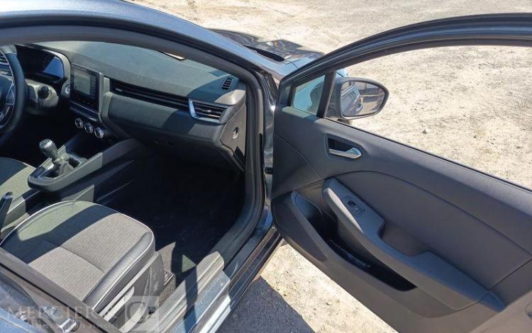 RENAULT CLIO V 5 Portes 1.0 TCe 12V S&S 90 cv – ESSENCE – 52595 KMS – ANNEE GRIS GN-410-ER
