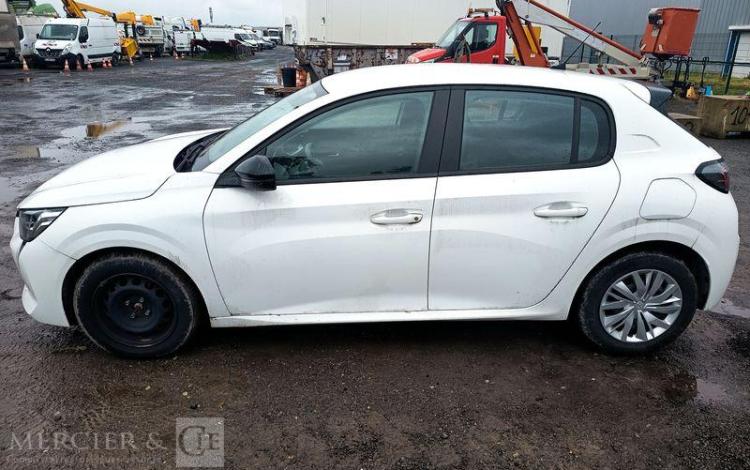 PEUGEOT 208 II (P21)SOCIETE 5 Portes 1.5 Blue HDi S&S 100 cv – DIESEL – ANNEE 2023 GRIS GR-770-TW