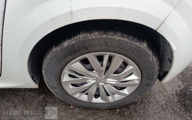 PEUGEOT 208 II (P21)SOCIETE 5 Portes 1.5 Blue HDi S&S 100 cv – DIESEL – ANNEE 2023 GRIS GR-770-TW