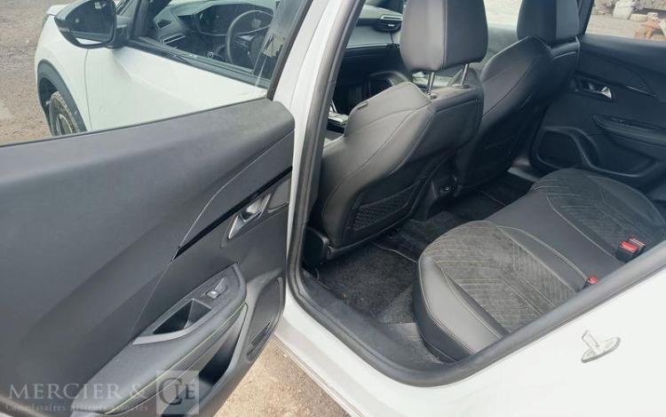PEUGEOT 2008 1,5 BLUE HDI 16V S&S 130 CV – DIESEL – 55351 KMS – ANNEE 2023 BLANC GS-185-CP