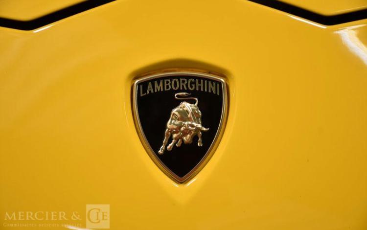 LAMBORGHINI URUS 4,0 V8 BITURBO BASE JAUNE GT-358-TA