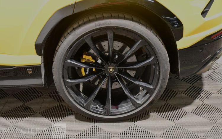 LAMBORGHINI URUS 4,0 V8 BITURBO BASE JAUNE GT-358-TA