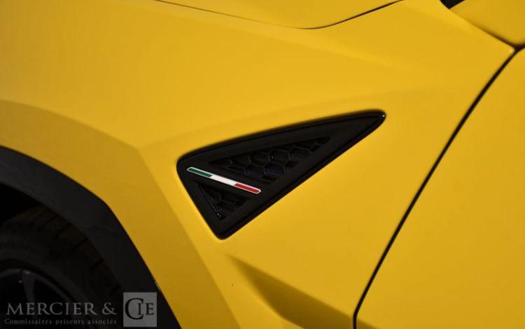 LAMBORGHINI URUS 4,0 V8 BITURBO BASE JAUNE GT-358-TA