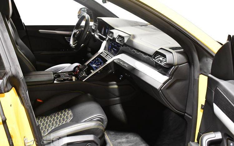 LAMBORGHINI URUS 4,0 V8 BITURBO BASE JAUNE GT-358-TA