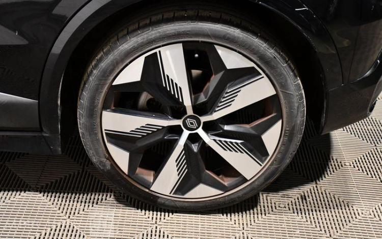 RENAULT MEGANE E-TECH TECHNO EV40 130CH STD NOIR GT-650-HR