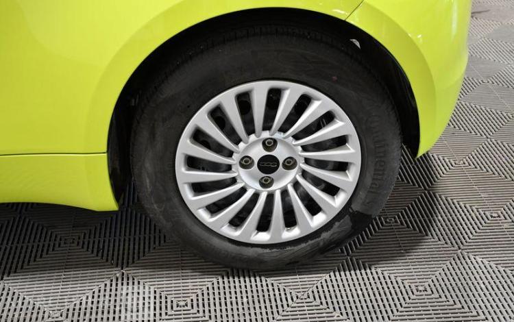 FIAT 500 24 kwh JAUNE GV-125-QF