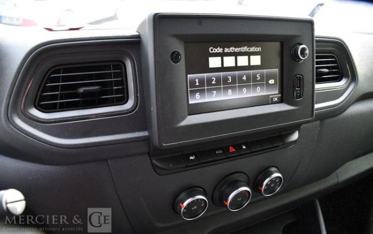 RENAULT MASTER FG L2H2 NOIR GW-424-FX