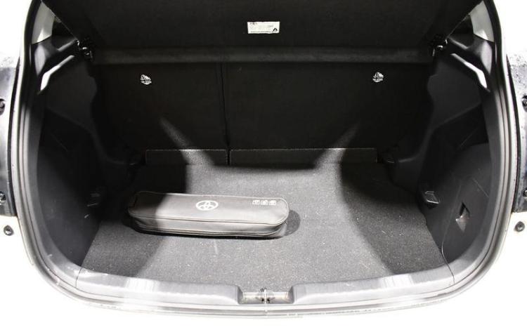 TOYOTA YARIS 1.5 114ch MHEV DYNAMIC BVA BLANC GW-848-CP