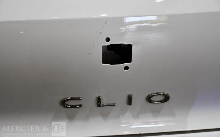 RENAULT CLIO V 1.6 E-TECH 145ch MHEV EVOLUTION REVERSIBLE BVA BLANC GY-165-ND