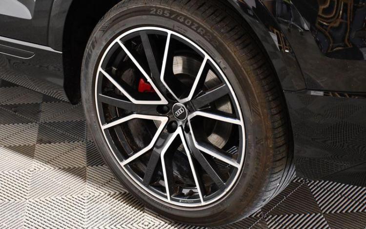 AUDI Q8 FACELIFT 60 TFSI E 490  GY-832-MT