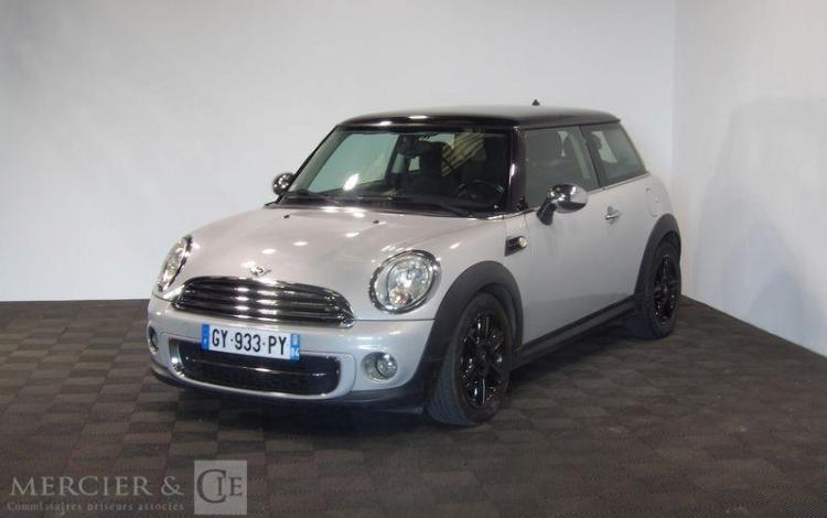 MINI COOPER 2.0 D 110CH BVA GRIS GY-933-PY