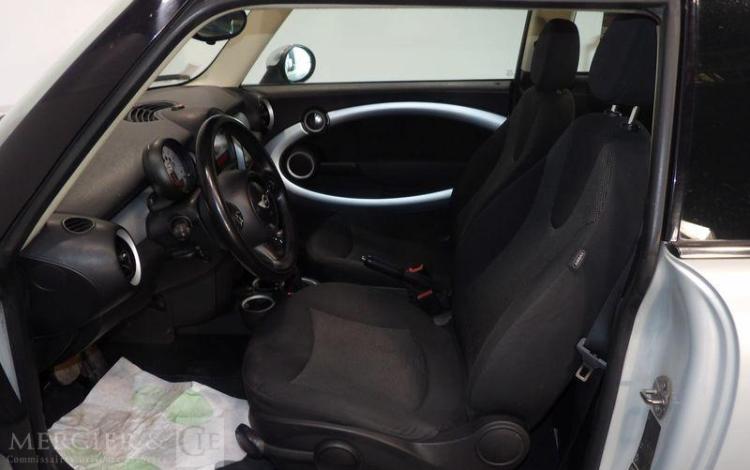 MINI COOPER 2.0 D 110CH BVA GRIS GY-933-PY