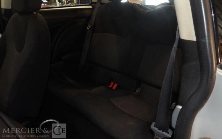 MINI COOPER 2.0 D 110CH BVA GRIS GY-933-PY