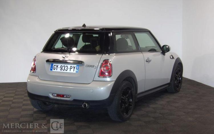 MINI COOPER 2.0 D 110CH BVA GRIS GY-933-PY