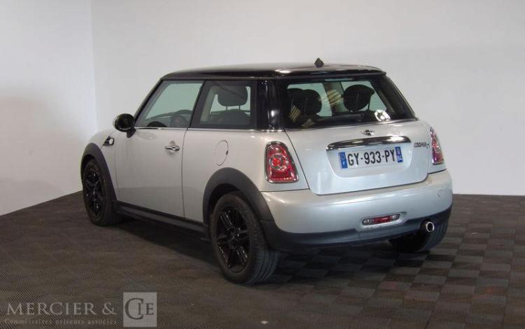 MINI COOPER 2.0 D 110CH BVA GRIS GY-933-PY